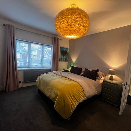 Warm And Cosy City Centre Home Near Train Station Τσίτσεστερ Εξωτερικό φωτογραφία