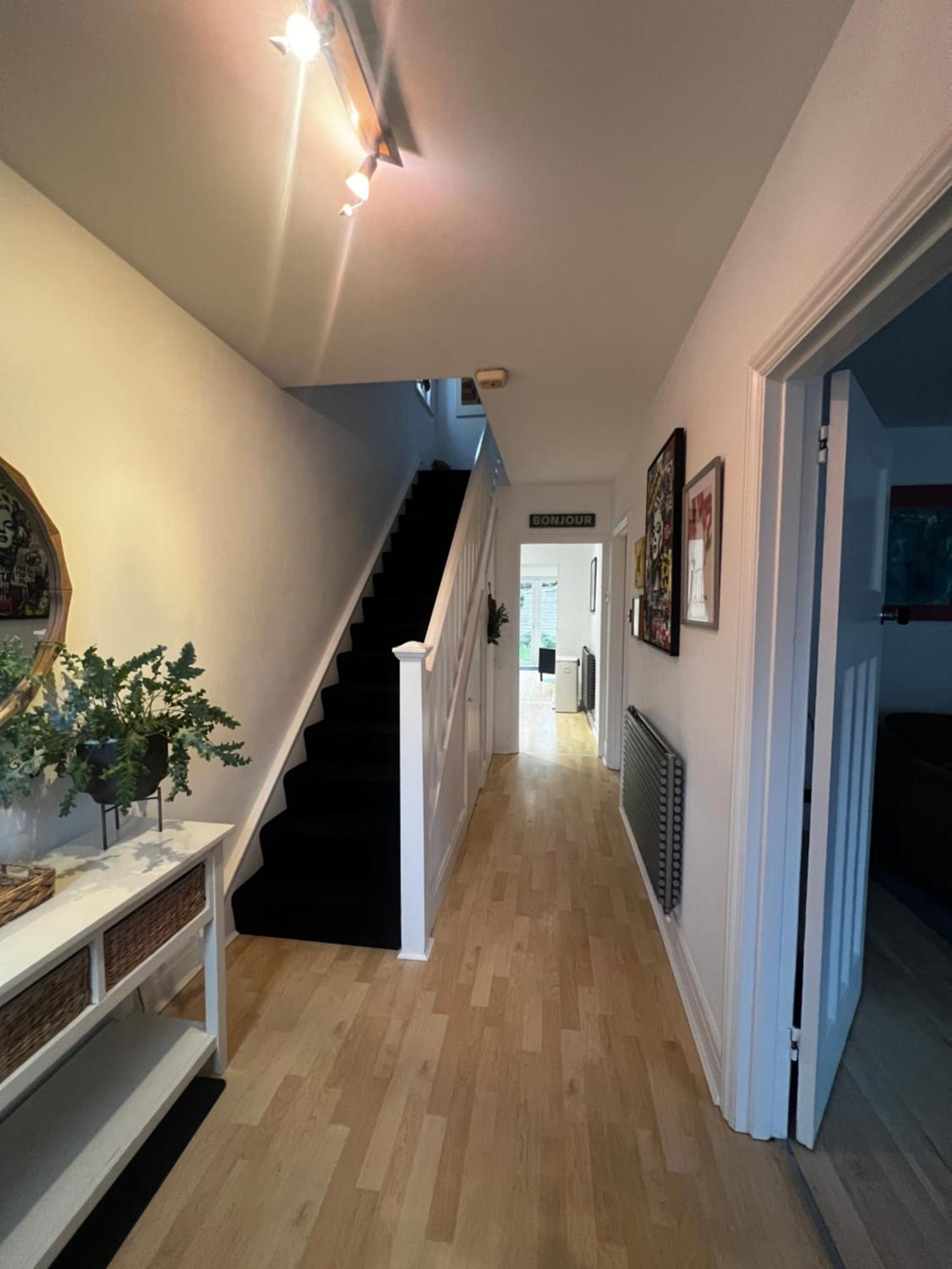 Warm And Cosy City Centre Home Near Train Station Τσίτσεστερ Εξωτερικό φωτογραφία