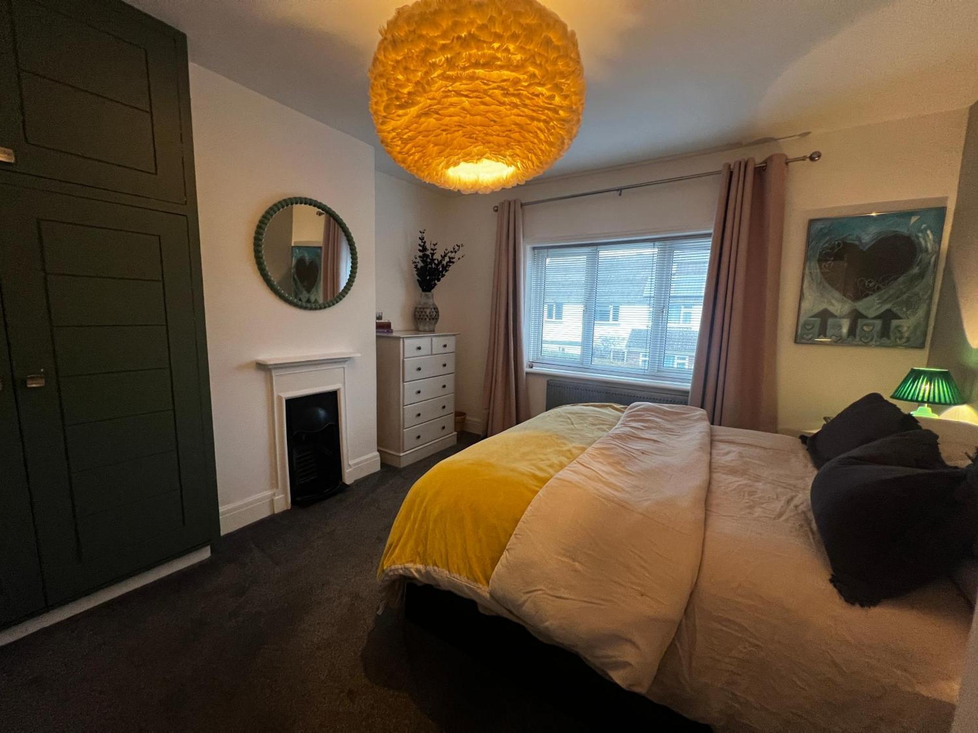 Warm And Cosy City Centre Home Near Train Station Τσίτσεστερ Εξωτερικό φωτογραφία