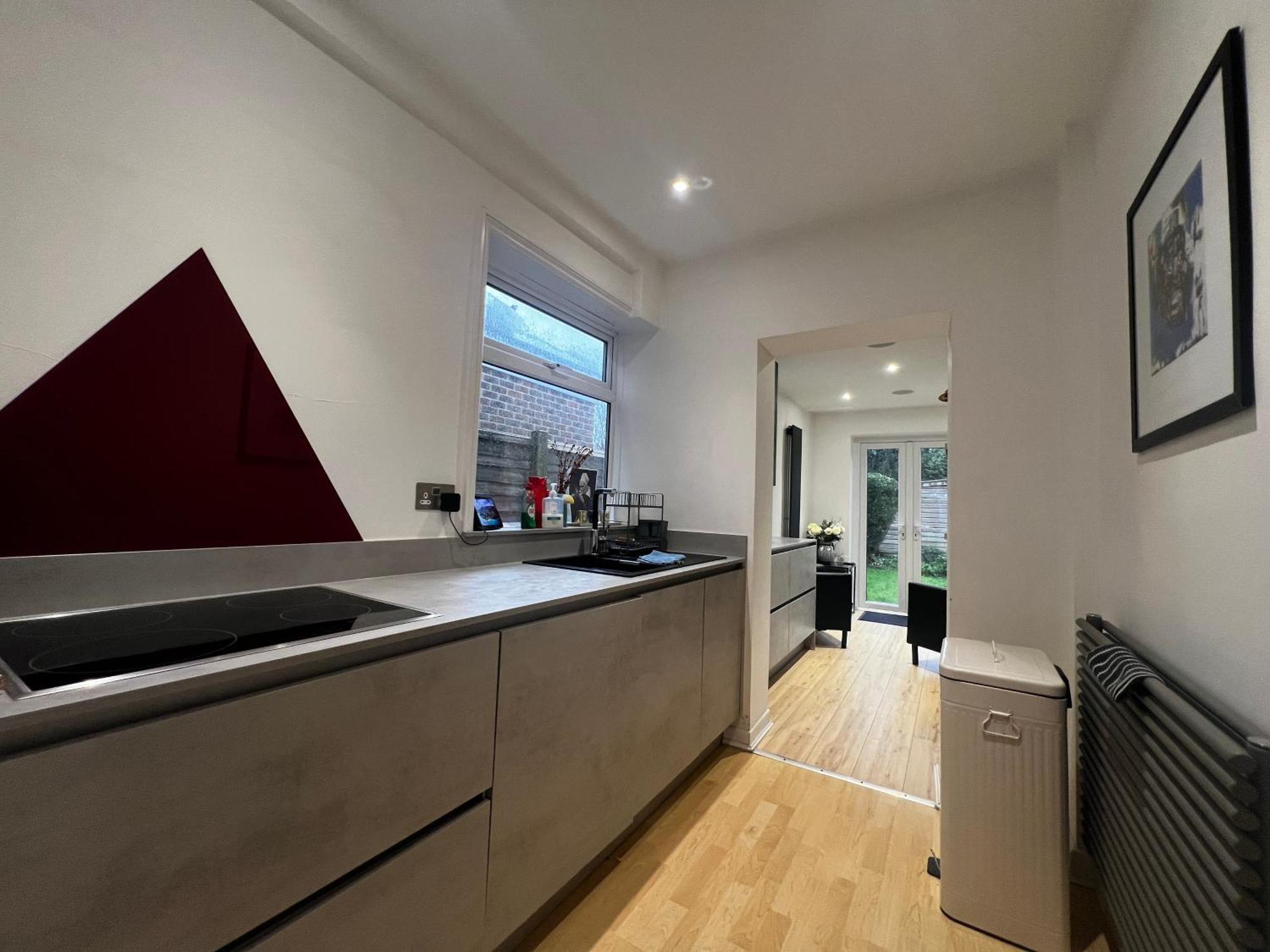 Warm And Cosy City Centre Home Near Train Station Τσίτσεστερ Εξωτερικό φωτογραφία