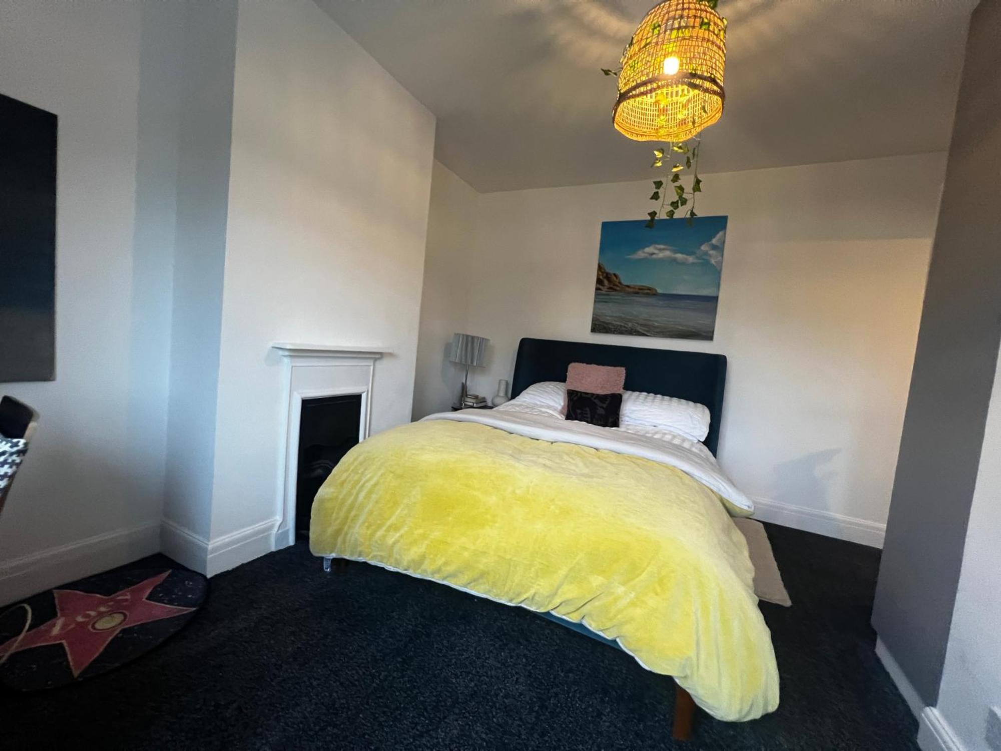 Warm And Cosy City Centre Home Near Train Station Τσίτσεστερ Εξωτερικό φωτογραφία